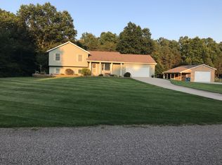 6715 Lafountaine Dr, Plainwell, MI 49080