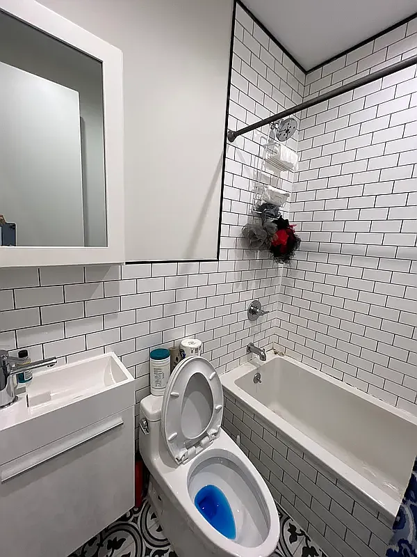 413 Seneca Avenue — Photo 4