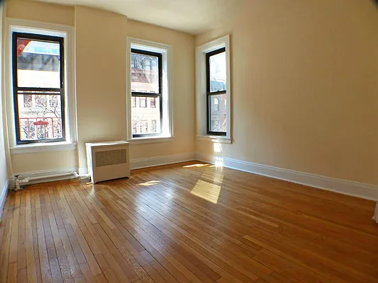 Rented by Immac Realty | media 21