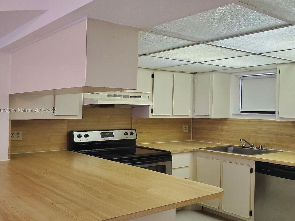 1st image of 8290 Lake Dr APT 428
