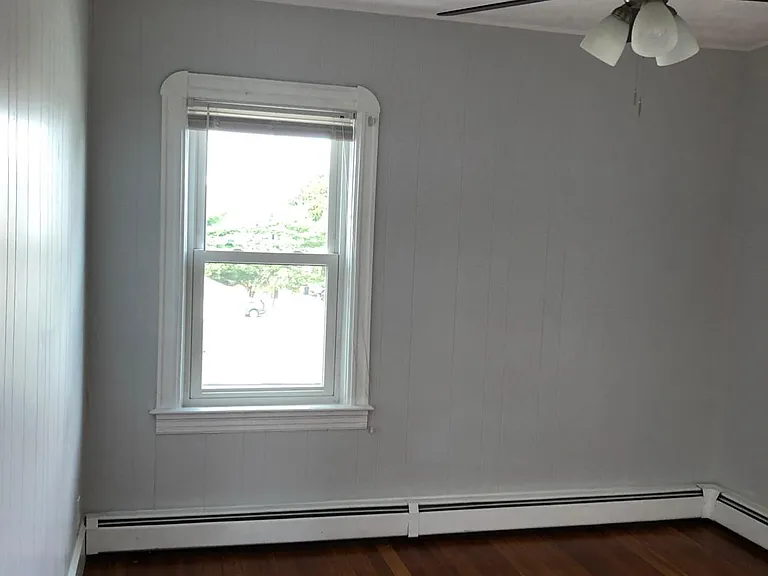 993-995 York Ave #3 — Photo 15