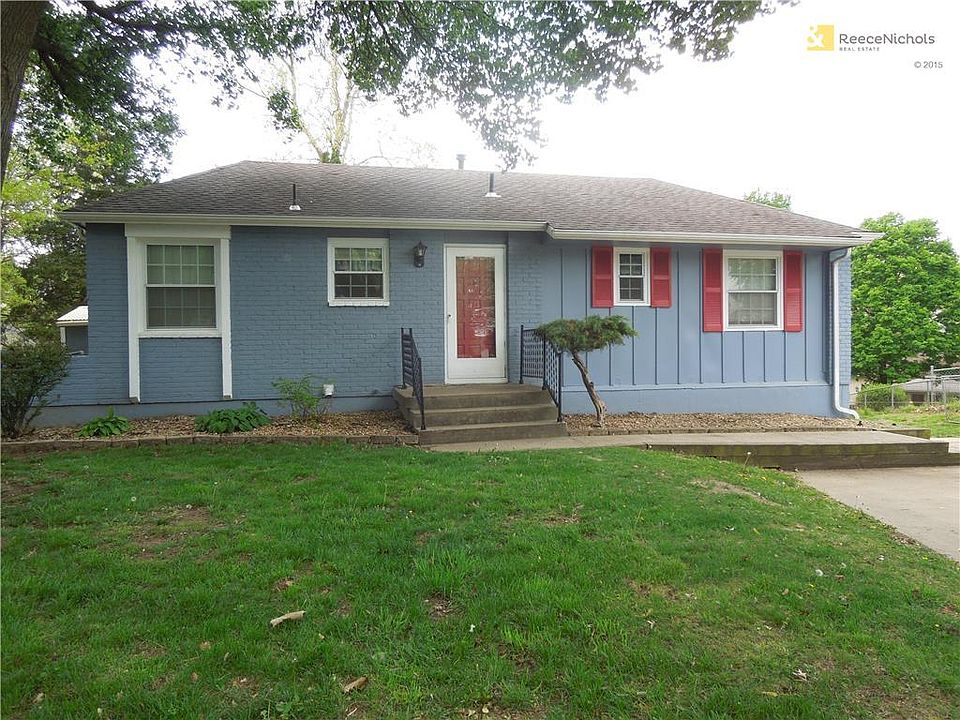 1st image of 1201 NW Somerset Ct