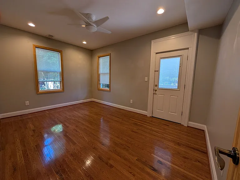 3221 Guilford Ave — Photo 16