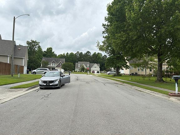 5th image of 204 Plantation Blvd