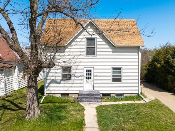 1115 2nd St SE, Valley City, ND 58072