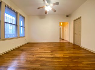 1532 W Montrose Ave APT 2E, Chicago, IL 60613
