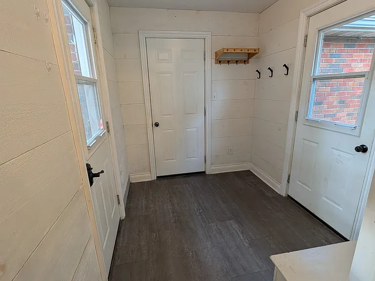 175 Colcleugh Ave — Photo 37