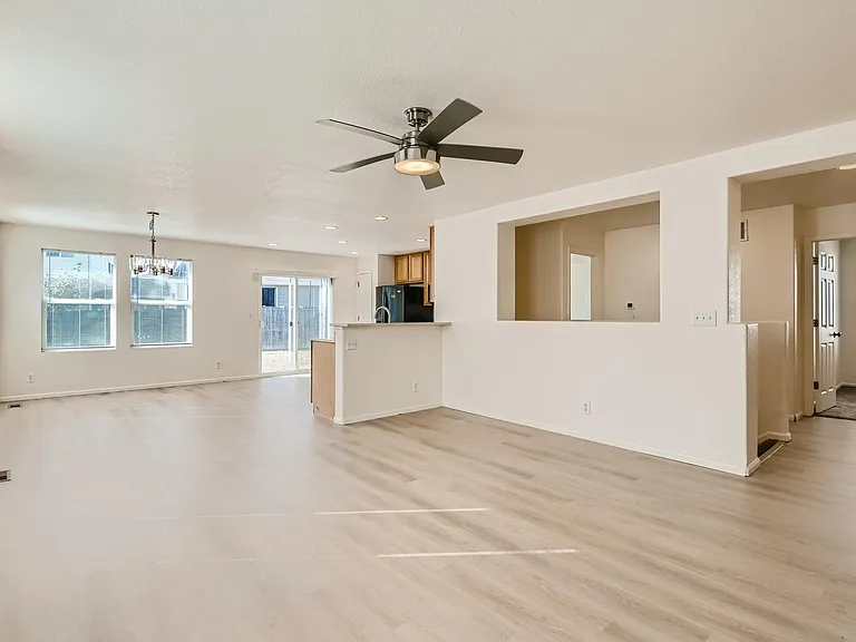 5514 Laredo St — Photo 5