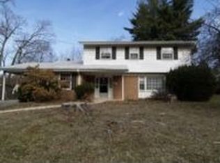 906 Crest Park Dr, Silver Spring, MD 20903