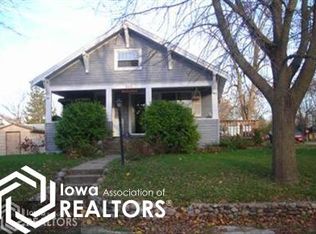 245 S Park Ave, Crystal Lake, IA 50432