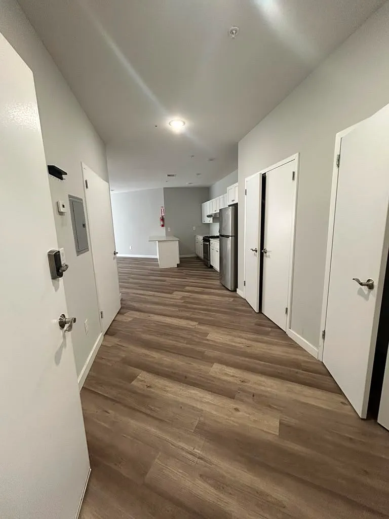 1 bed, $1,963 — Photo 2