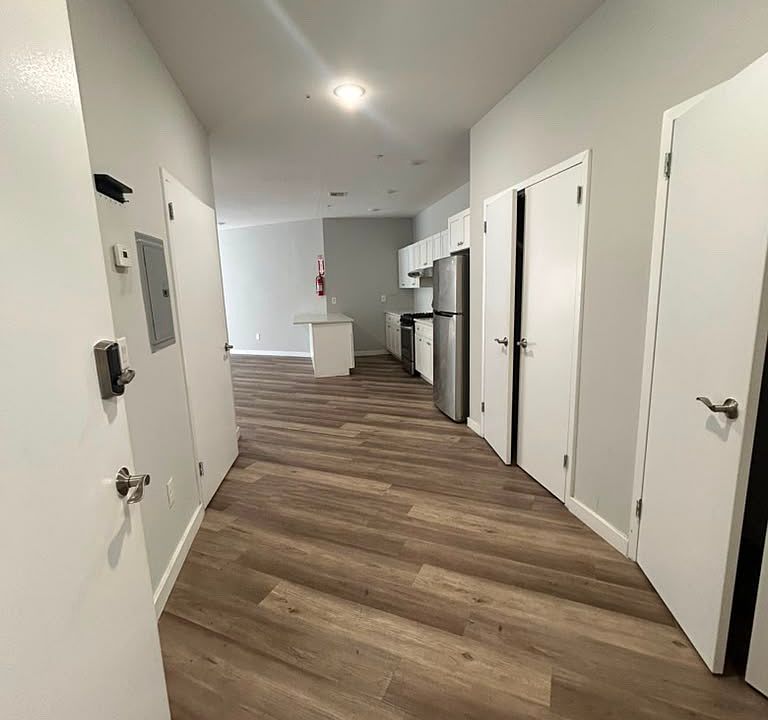 2nd image of 215 Spring St
