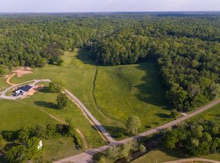 1 Pinewood Rd, Nunnelly, TN 37137