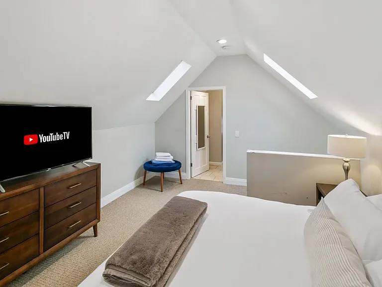 219 W Park Ave — Photo 18