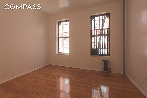 Rented by Compass | media 22