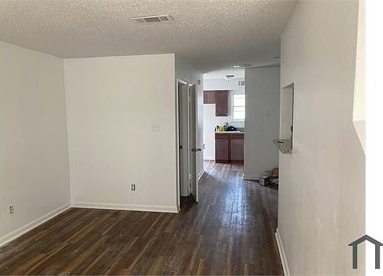 1st image of 713 Woodland Dr APT A