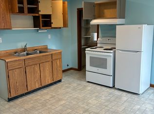 77 School St, Hatfield, MA 01038