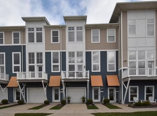 381 Freshwater Dr, Lorain, OH