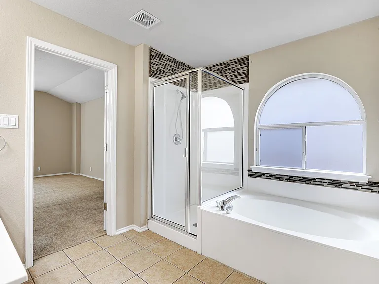 9610 Discovery Dr — Photo 22