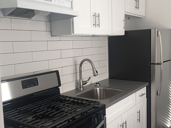 2nd image of 1017 S Kingsley Dr #5404f8601