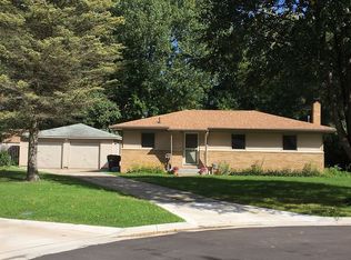 4620 Ottawa Ct, Midland, MI 48642