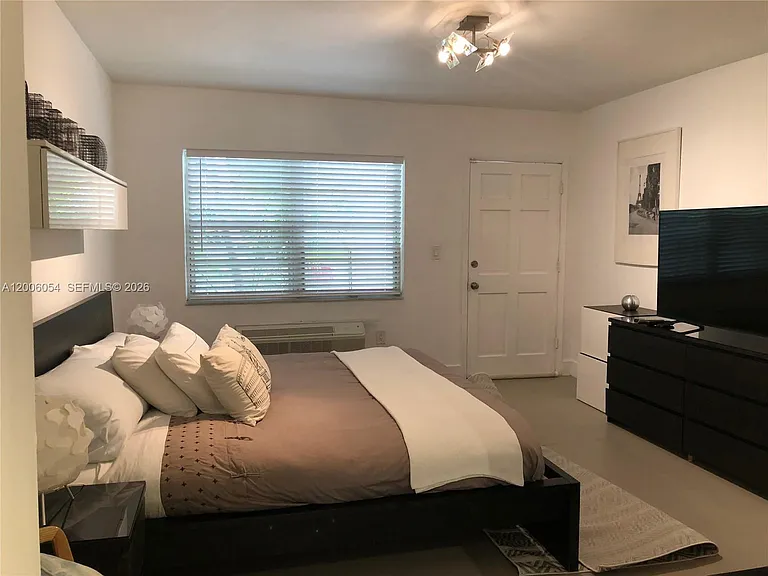 911 Meridian Ave #105 — Photo 25