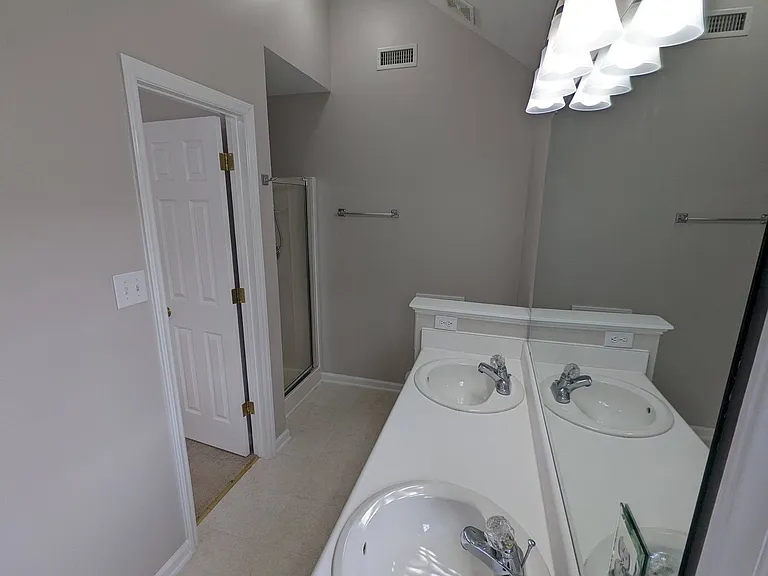 102 College Ave — Photo 31