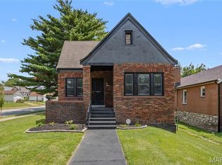 8578 Drury Ln, Saint Louis, MO 63147