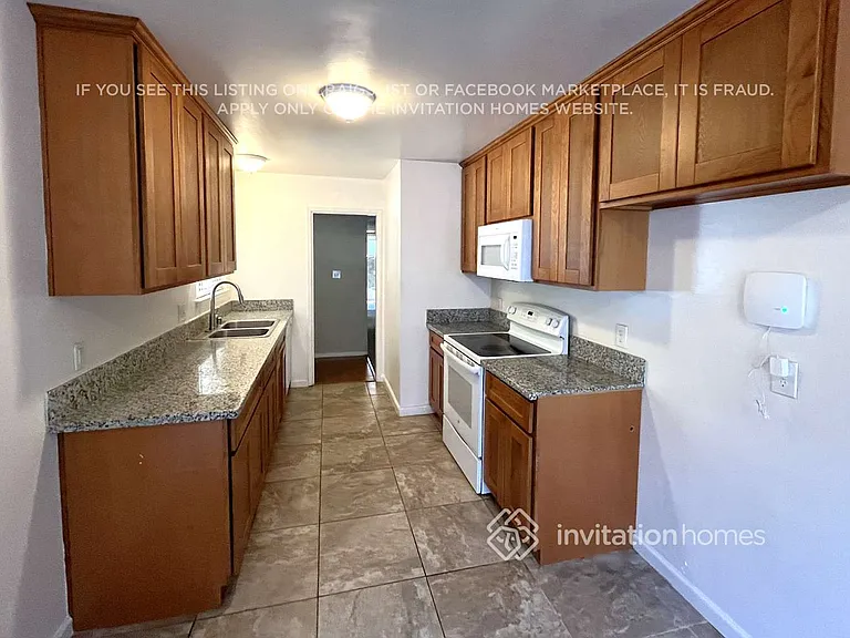 7740 Aptos Cir — Photo 4