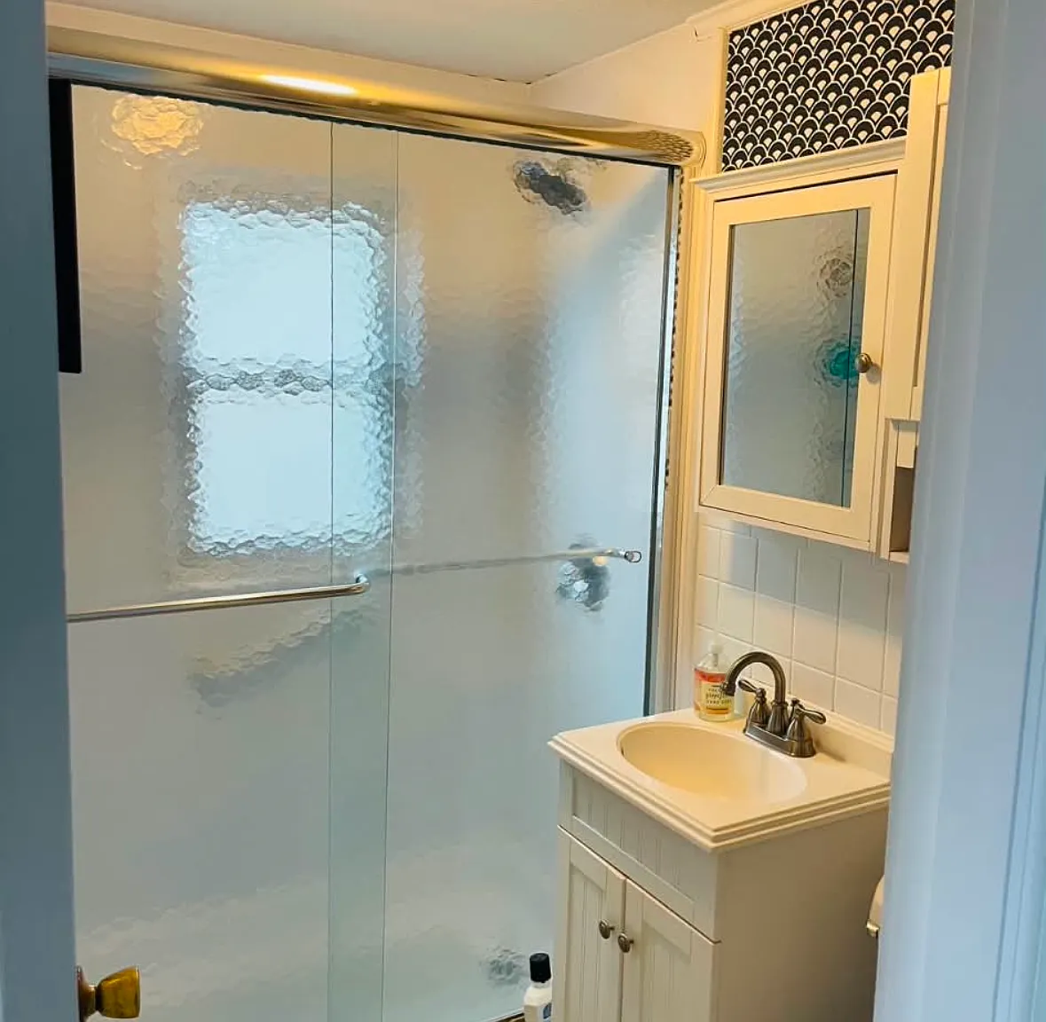 3 bed, $2,000 — Photo 3