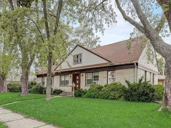 7504 West Grantosa DRIVE, Milwaukee, WI 53218