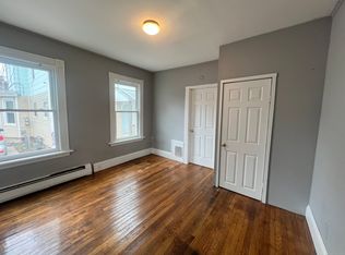 129 Pleasant St, New Britain, CT 06051