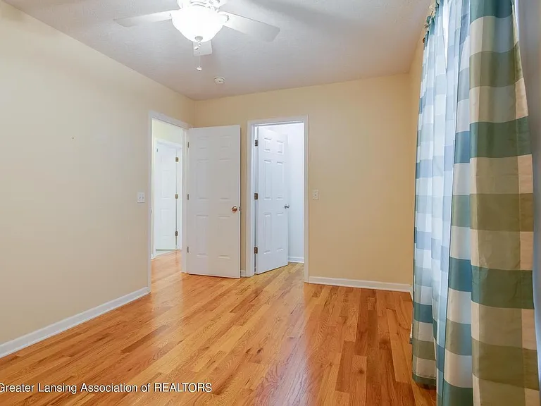 608 1/2 Seymour Ave — Photo 2