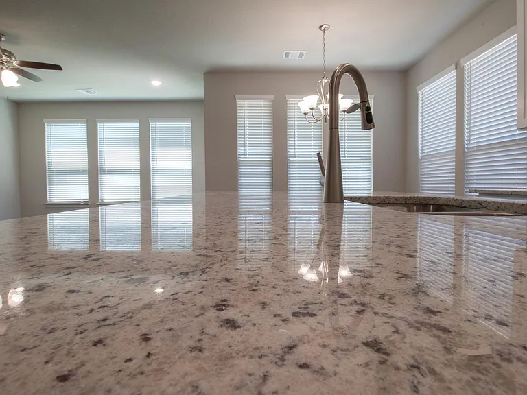 507 Reatta Dr — Photo 35