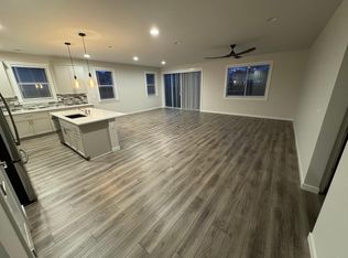 745 S 26th Ave, Cornelius, OR