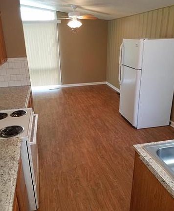 3rd image of 6206 E 96th St
