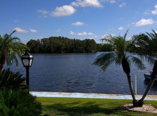 1807 Bunker Hill Dr, Sun City Center, FL 33573