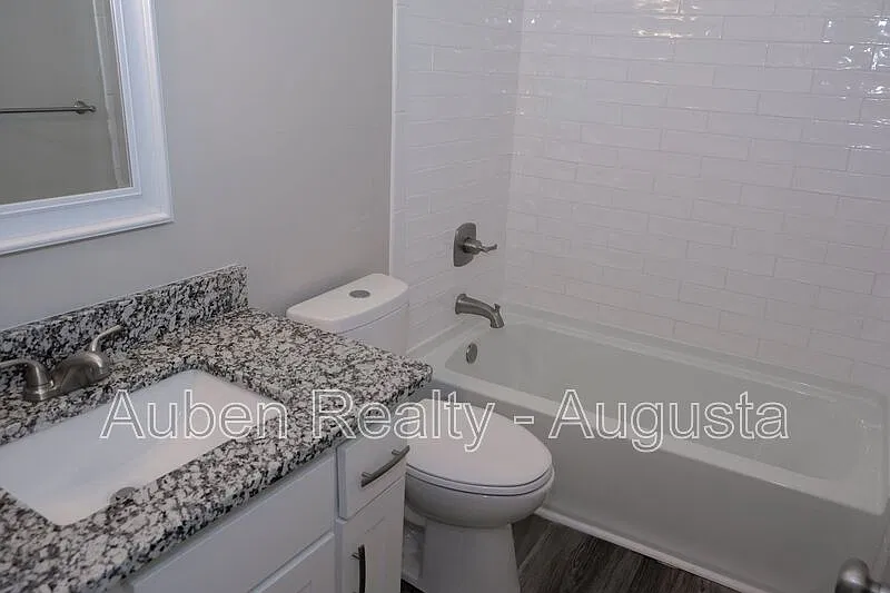 1 bed, 1.0 bath, 540 sqft, $700 — Photo 2
