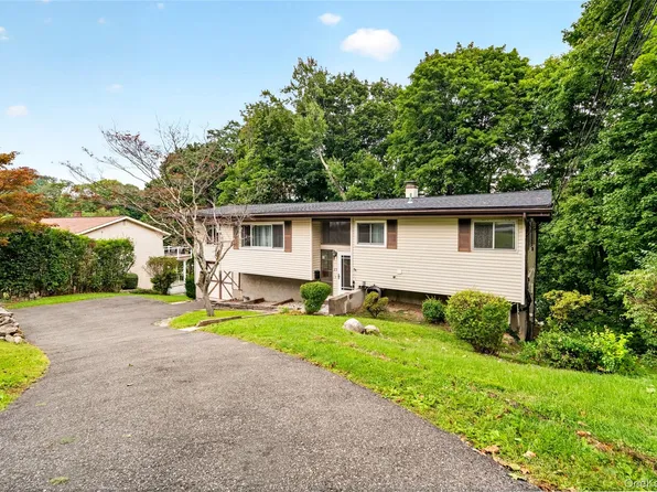 23 Howard Avenue, Valhalla, NY 10595