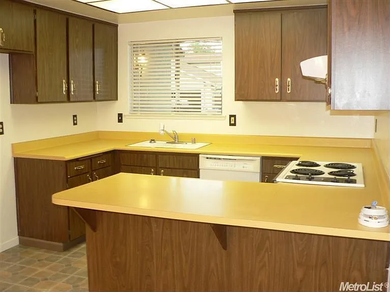 2253 River Trails Cir photo 1