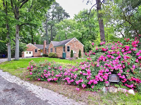 1520 S Eleanor Ct, Norfolk, VA 23508