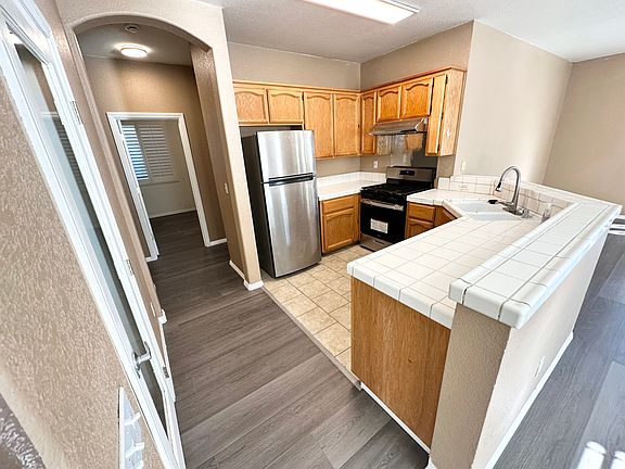 4th image of 9175 Laguna Manor Dr
