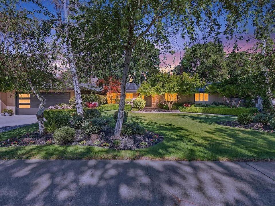 1st image of 7233 Park Woods Dr