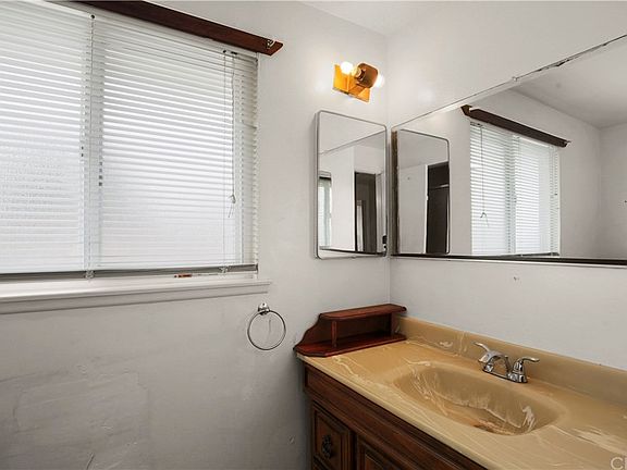 5th image of 5834 Los Amigos St