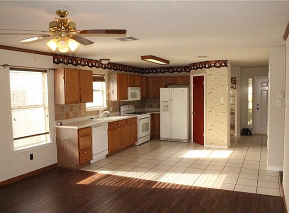 2nd image of 1806 Fairweather Way