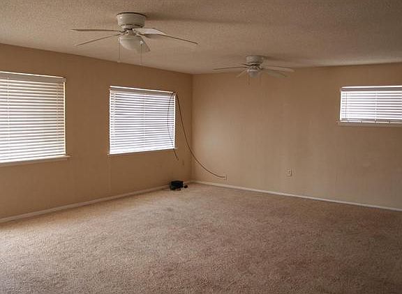 3rd image of 10612 Lana Pl