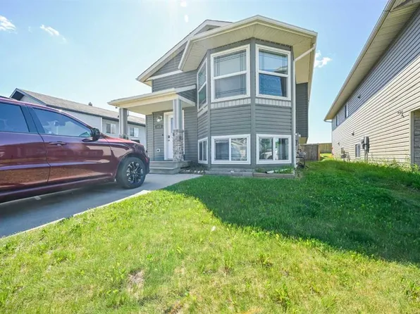 7018 E 90th St, Grande Prairie, AB T8X 0C1