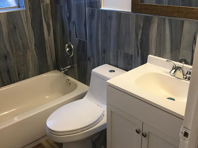558 Holly Dr #1 — Photo 6