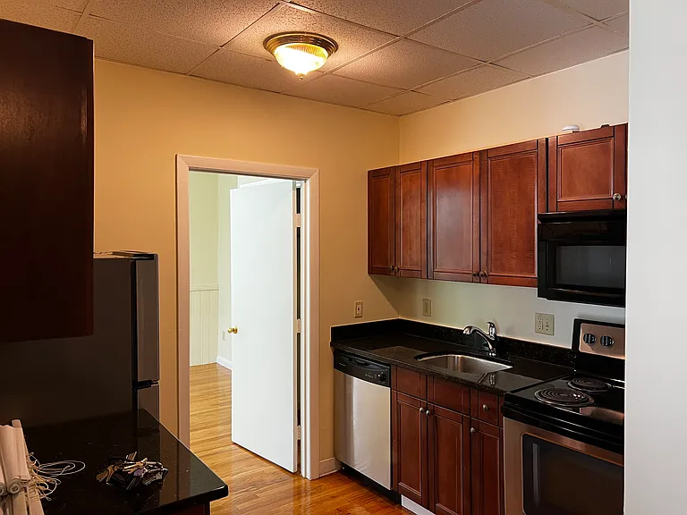 295 Nahant Road Apartments — Photo 3