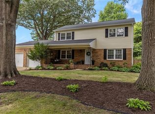 717 Queen Elizabeth Dr, Virginia Beach, VA 23452
